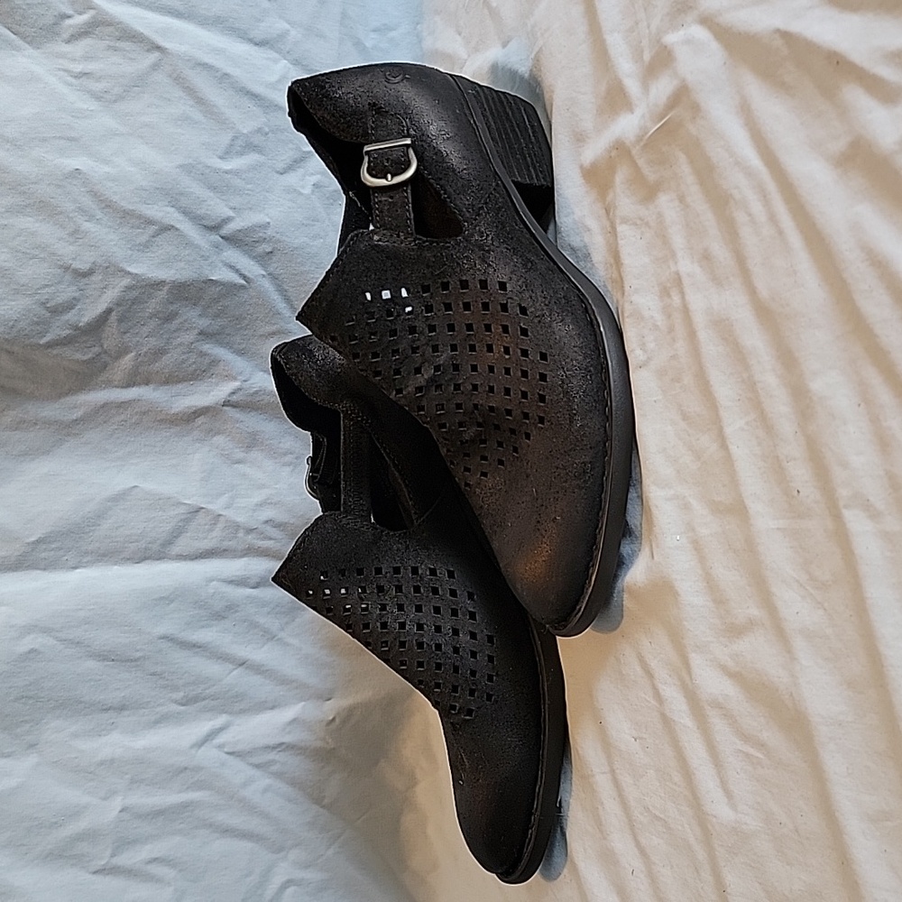 Women's BORN leather size 12 boots